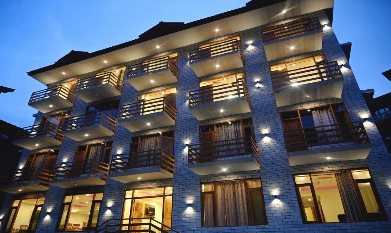 Treebo Dev With Valley View, Mall Road Манали Экстерьер фото
